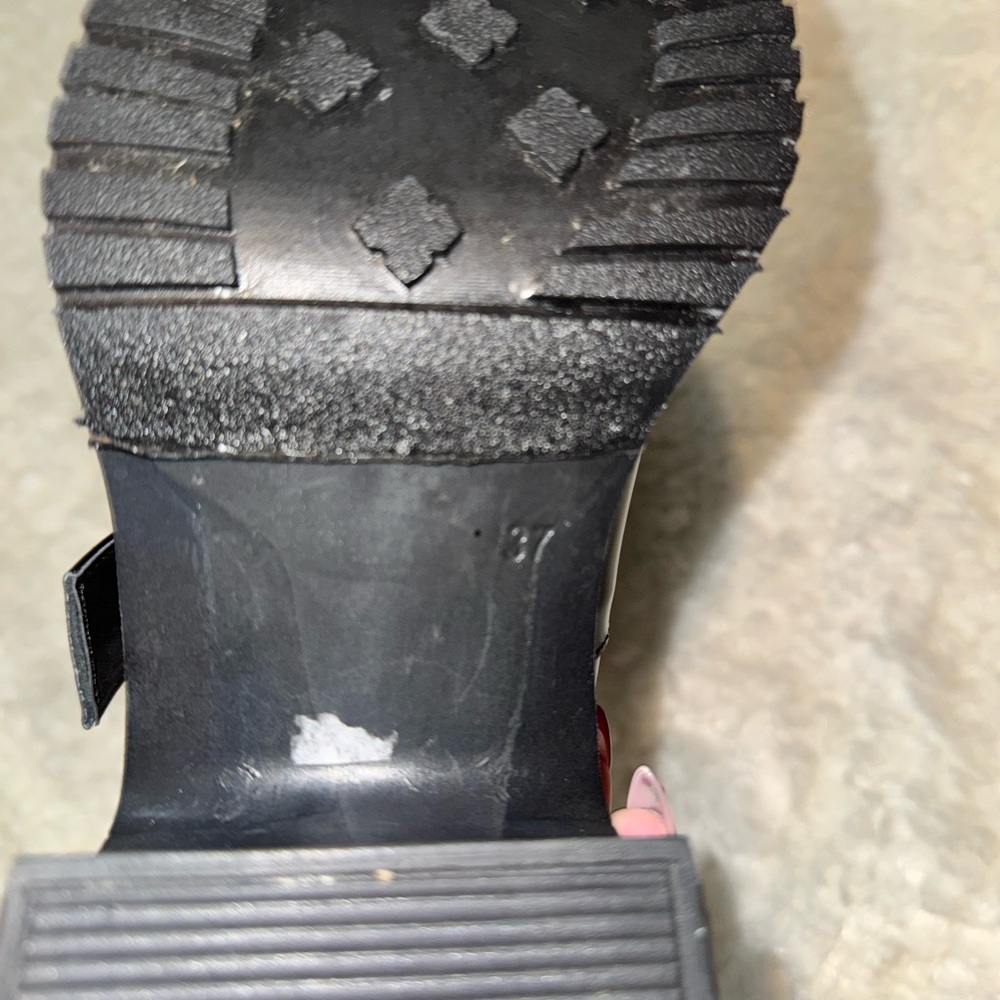 Platform round toe Steve Madden shoes - Picture 3 of 3